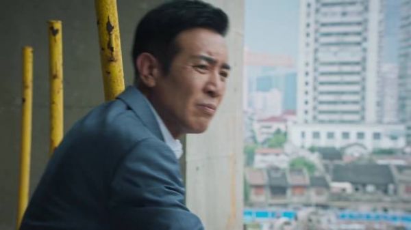 《城中之城》即将收官,@于和伟 在剧中再次贡献超绝演技,赵辉沉默的思考…