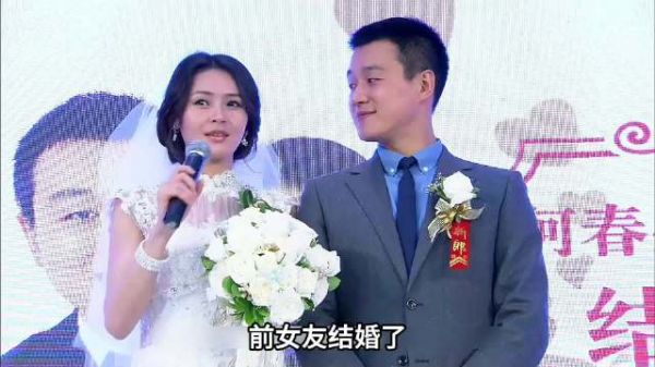 母亲逼儿子和白富美分手,不料儿子一夜白头疯掉,母亲痛哭