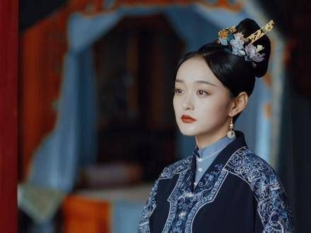执念难平,容许随风飘散,祝君岁岁年年,好运“莲莲”