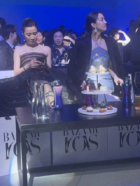 佘诗曼张钧蜜 时尚芭莎年对盛典内场路透,好美的俩人!佘诗曼这气场绝了