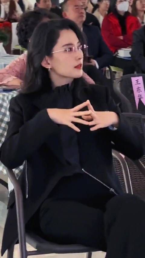 汪峰新恋情对象疑似是网红森林北，不是啊他怎么这么好命啊？