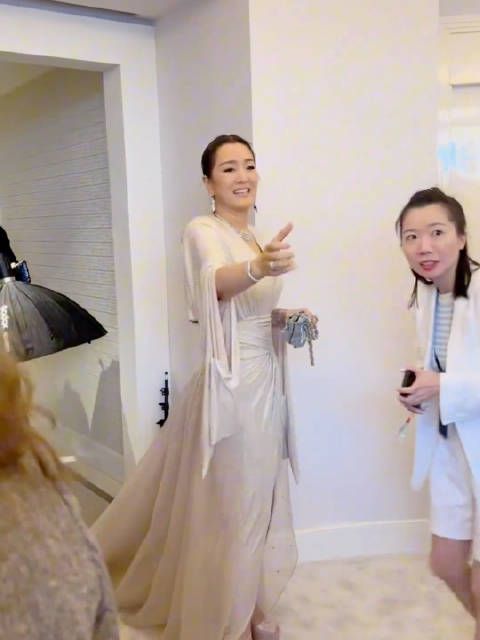巩俐亮相戛纳电影节红毯,这是她第二十次受邀参加…