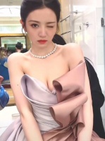 咱就是说，田曦薇的身材真的好辣，应该有很多女孩子羡慕吧？