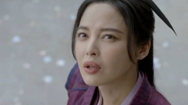 范思辙即将被抓,海棠朵朵及时出现救下了他…