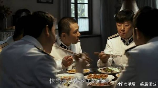 安杰德福夫唱妻和，战友羡慕哭了，谁料老丁直接揭穿