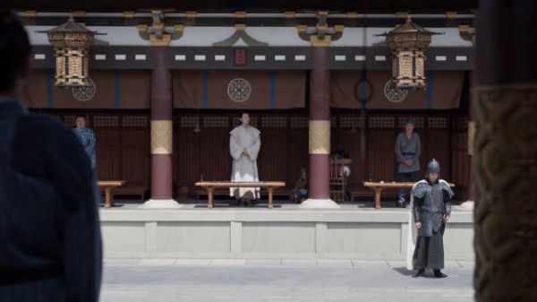 范闲@张若昀 身骑白马行至春闱考场,祝各位考生前程似锦 ,时辰到!