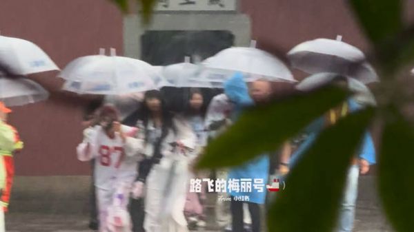 这俩小“黑”人哈哈哈哈哈