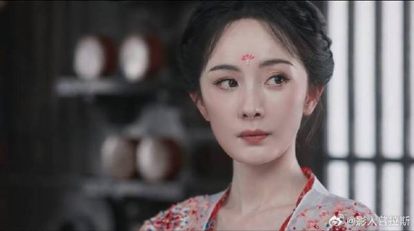 月初和美女们相亲,红红看到他们亲密,吃醋了