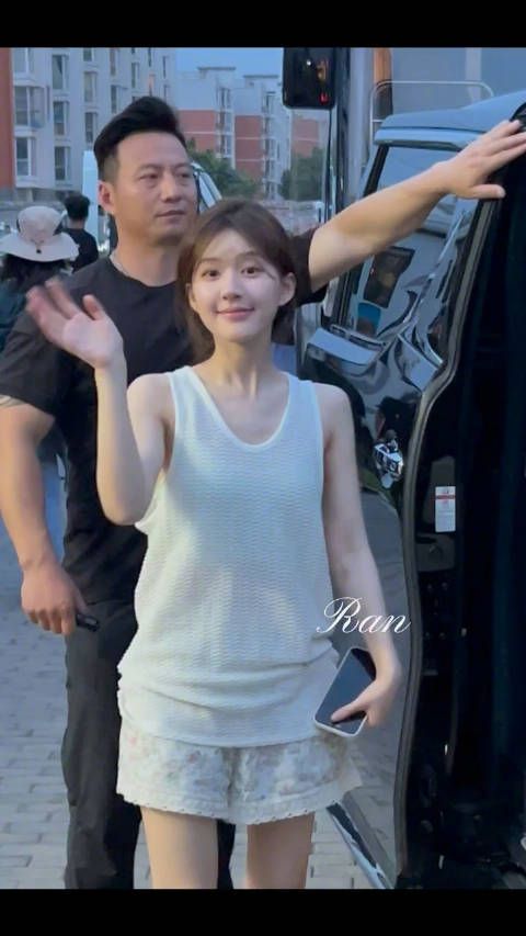 金牌女主播许妍上下班反差太萌了!