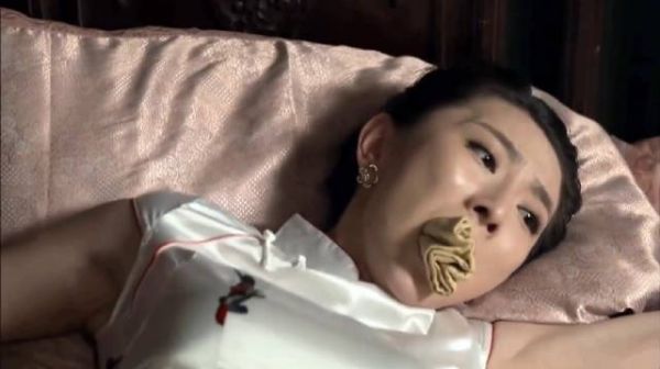 影视:富少和女友郎情妾意,奈何他爹不做人,杀死儿子强占准儿媳