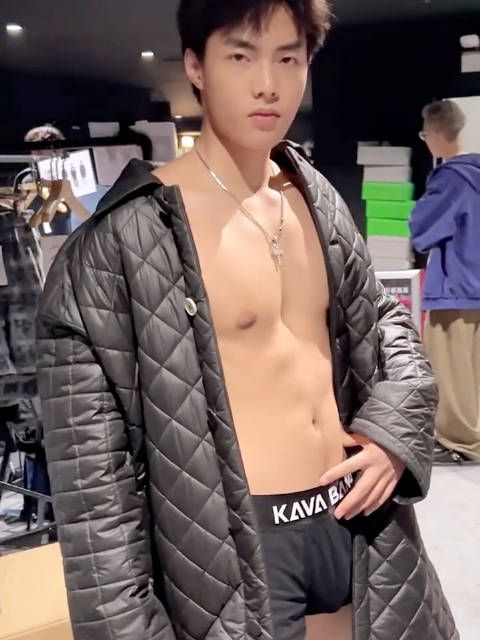 这到底是想展示什么呢?