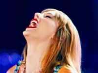 她向往荣华富贵，我却贪恋宁静恬淡