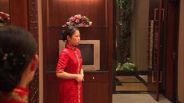 傅老大在兄弟们的陪伴下,连饮数场,尽享归来的喜悦