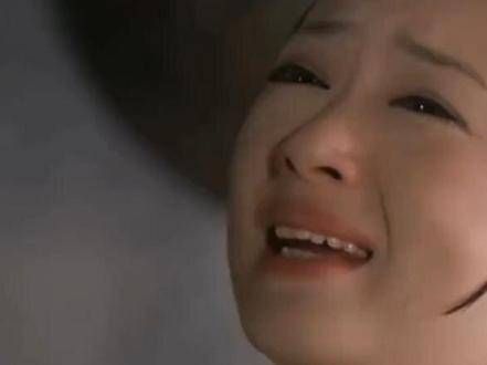 华妃至死方悟,她的一生竟是一出荒诞喜剧