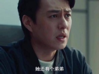 在这个狂风骤起的世界，我是她生命中独一无二的依靠，独自承担起守护她的责任