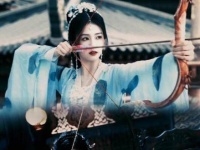 “别误会，我并非她”