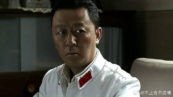 老丁分手,德华高兴的唱起歌,两口子拌嘴太逗了