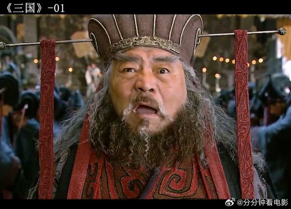 关羽温酒斩华雄,惊呆了十八路诸侯