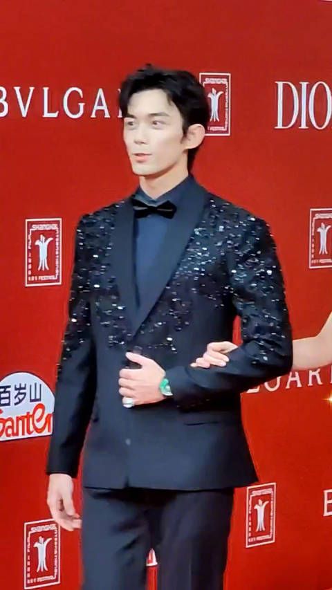 隔着屏幕都能感受到@吴磊LEO @TFBOYS-王俊凯 @演员文淇 的青春气息!