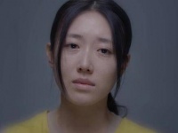 孩子究竟遭遇了何事，令她甘愿冒生命危险？