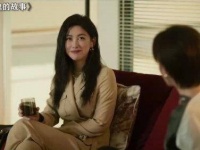 蒂娜仿佛是玫瑰的守护天使，为了解救玫瑰而降临