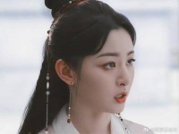 闻到了一股cp的味道九月和叶世杰嗑了，叶世杰守门险些被“毒娘子”玩坏