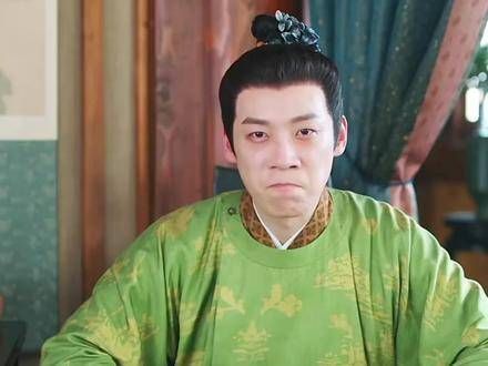 《兰闺喜事》中,大姐对世子的掌控力令人惊叹,世子似乎完全被大姐拿捏在手心