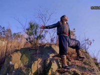 倾听那熟悉的旋律，是否唤起你无尽的思绪？