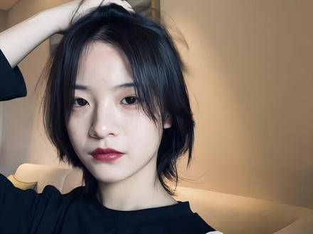 李庚希，如同璀璨星辰，在生活的舞台上闪耀着独特的光芒