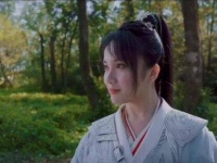 大小姐威风凛凛守护心上人，武打场面英姿飒爽，这不就是浪漫火花的绽放吗？