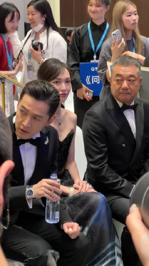 胡歌,唐嫣繁花组白玉兰内场视频