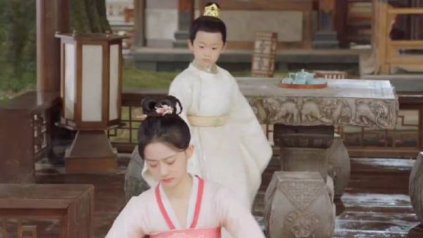 不要小看小孩子,他有可能是你得罪不起的大人物