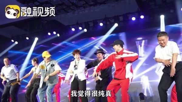 台湾青年:和大陆朋友相处很开心,好像回到学生时期晚会