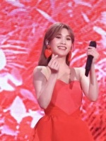 无法紧握的双手，化为陌生人的羁绊