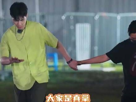 听说网上的故事百听不厌,亲眼目睹萧敬腾现场演绎蛐蛐歌却是头一遭