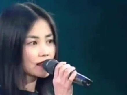 王菲韶华时期的魅力,难怪谢霆锋会为之倾倒