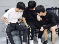 回忆起去年，我们正为了十周年庆典默默筹备，如今却静悄悄的，没有任何风声?