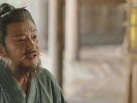 果真认为玱玹仅凭智慧与勇气便能独步天下？他依赖众多妻室得以问鼎大荒之巅！