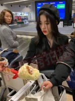 鞠婧祎听到了什么，这么惊慌失措，女顶还是鞠婧祎本分，迪丽热巴老买热搜…