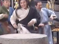 在中，那位舞蹈至尊是老白吗？