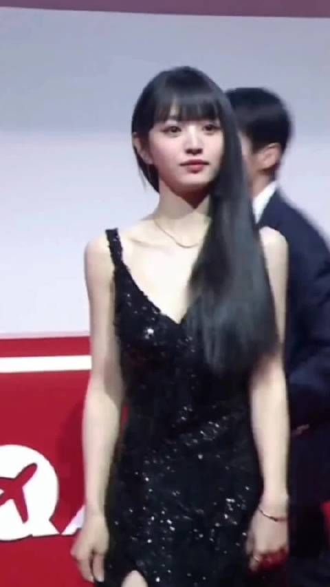 田曦薇给我演恶女田曦薇 冷脸恶女随意切换的小田…