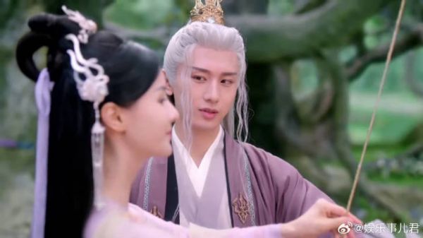 “一看表情就是一家的”