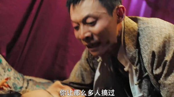 女人长得漂亮,结果全村所有男人都想要得到她