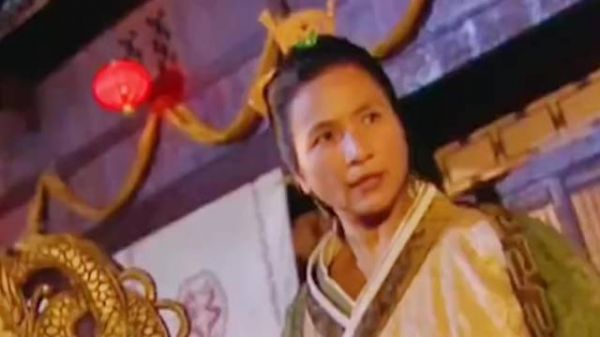 众艺人发文悼念郑佩佩，周星驰：佩佩姐，江湖再见