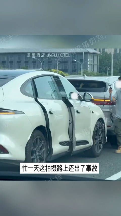 刘大锤说花少团6人均特种兵,9个人又去了各个地点拍摄…