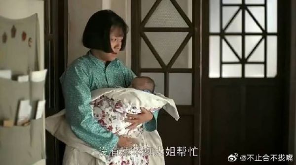 穷妹夫升为海军司令,姐夫马上毕恭毕敬的,太狗了!