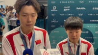 记者：今天这枚金牌怎么庆祝？ 王楚钦：明天早上十点单打