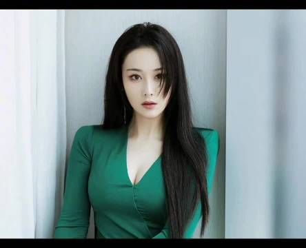 张馨予,从长发,到短发,再到长发,多变风格