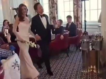 吴千语步入百亿豪门婚姻殿堂,与施伯雄静悄悄举办婚典,现场景象得以一窥