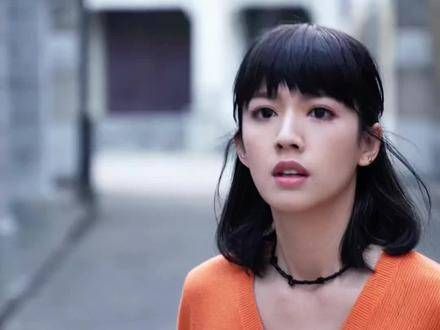 在心中轻拂,带领我们重回那辉煌的时光,一句表达尽所有情感